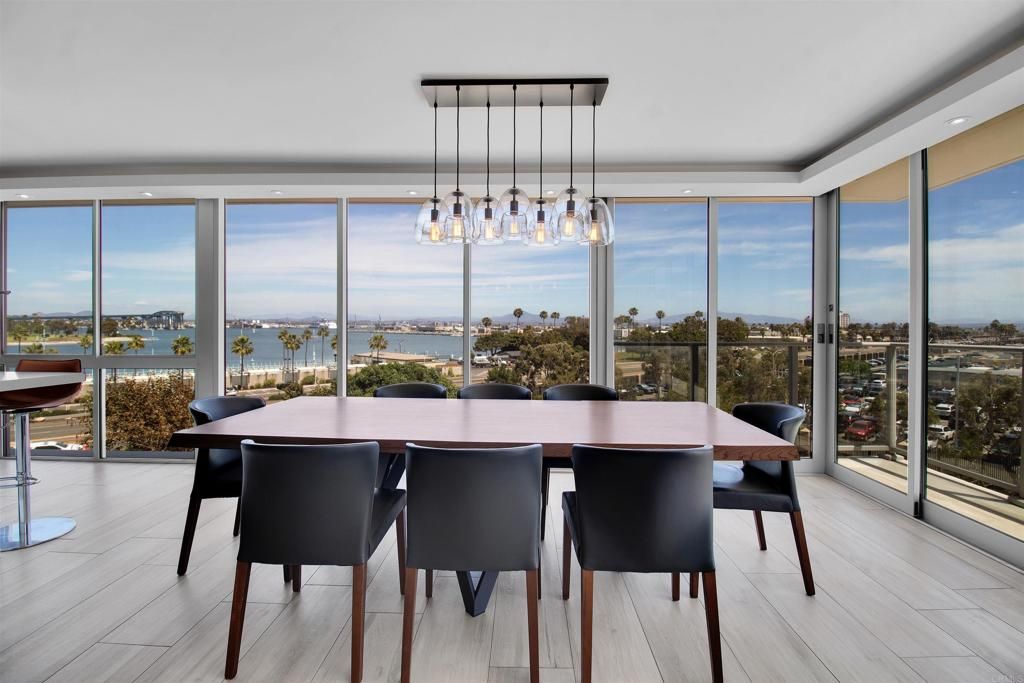 1820 Avenida Del Mundo 304, Coronado, CA 92118