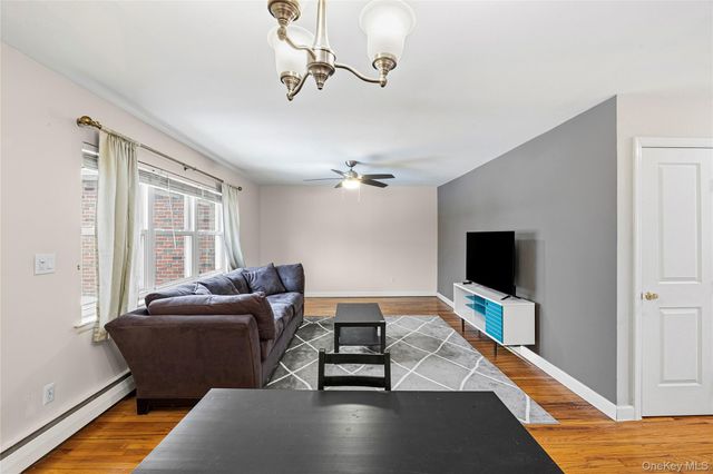 219 Farber Drive 219, West Babylon, NY 11704