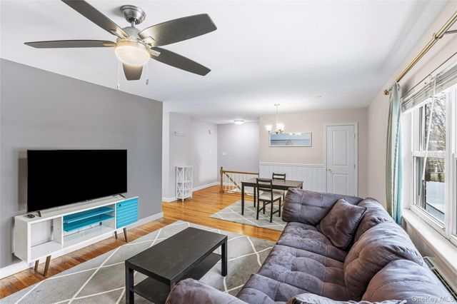 219 Farber Drive 219, West Babylon, NY 11704