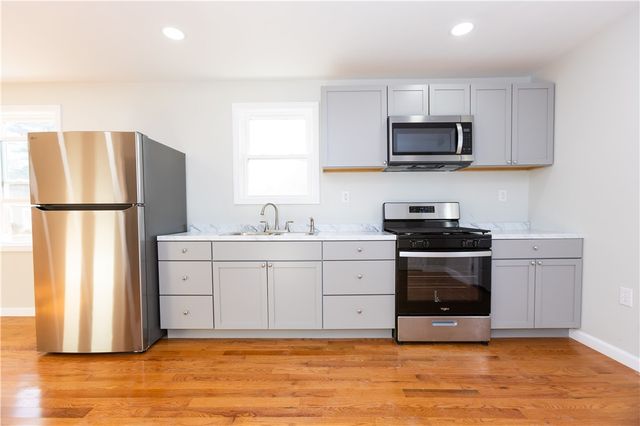 45 Tourtelott Avenue, Warwick, RI 02886