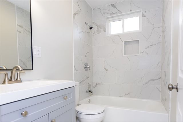 45 Tourtelott Avenue, Warwick, RI 02886