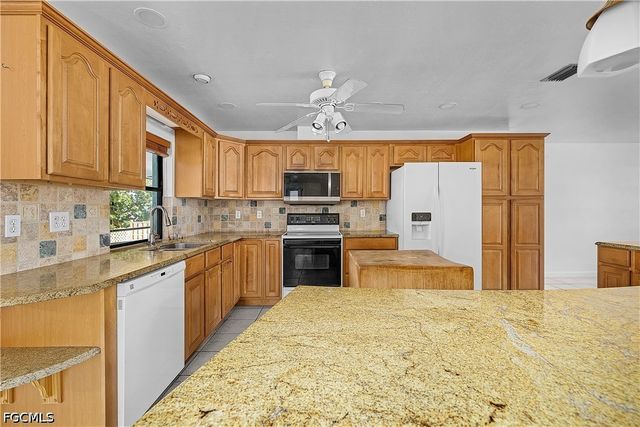 16201 Porto Bello ST, Bokeelia, FL 33922
