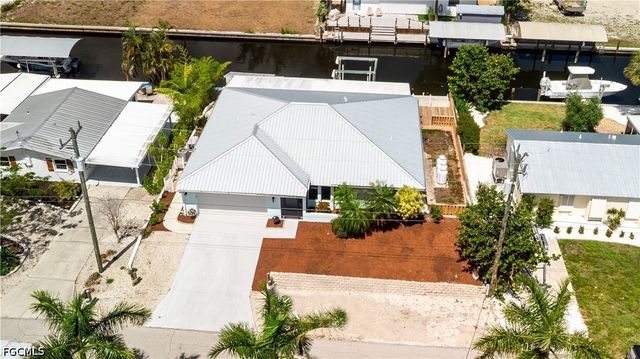 16201 Porto Bello ST, Bokeelia, FL 33922