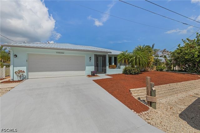 16201 Porto Bello ST, Bokeelia, FL 33922