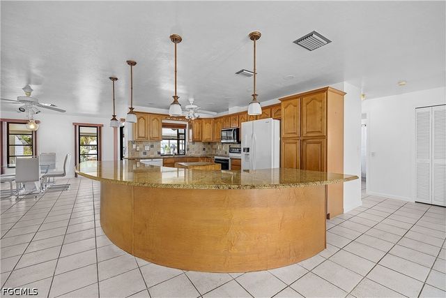 16201 Porto Bello ST, Bokeelia, FL 33922