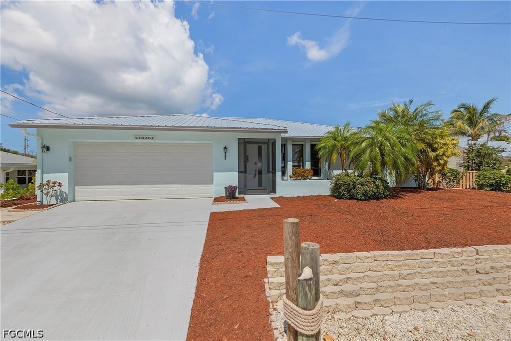 16201 Porto Bello ST, Bokeelia, FL 33922