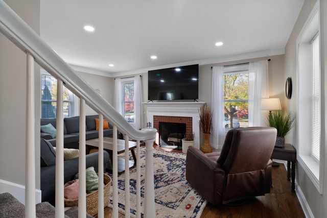 1709 Parkview Avenue, Whiting, IN 46394