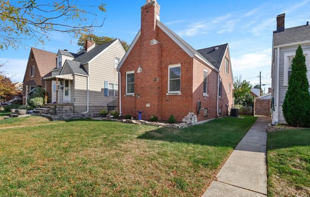 1709 Parkview Avenue, Whiting, IN 46394