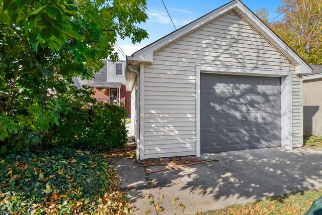 1709 Parkview Avenue, Whiting, IN 46394