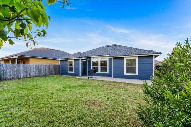 1115 Imperial St, Portland, TX 78374