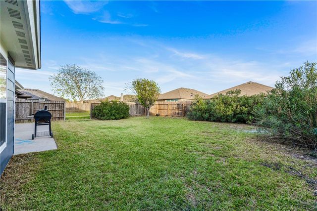 1115 Imperial St, Portland, TX 78374