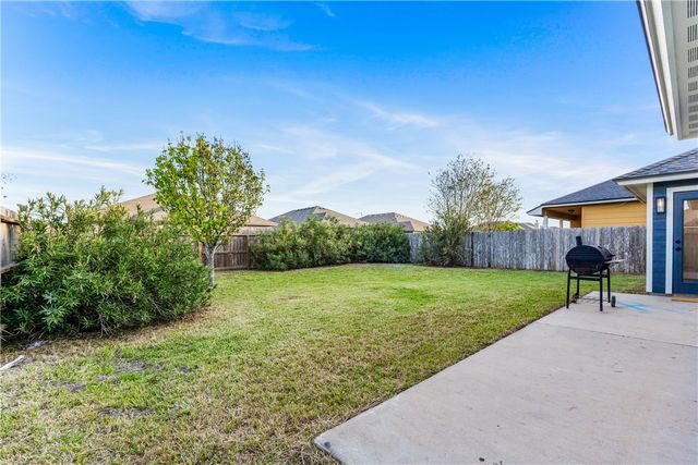 1115 Imperial St, Portland, TX 78374