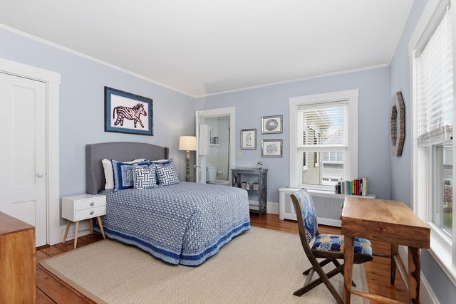92 North Street 92, Medfield, MA 02052