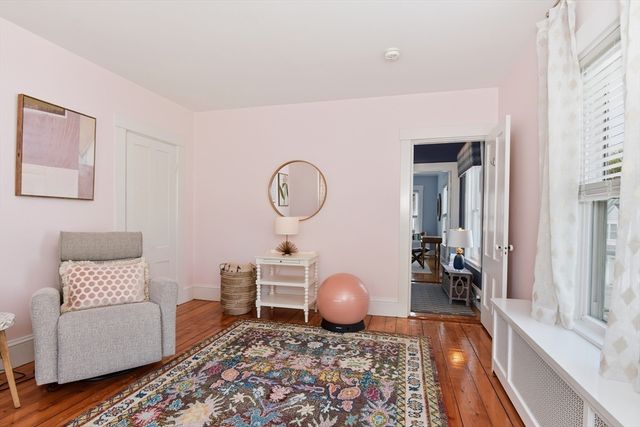 92 North Street 92, Medfield, MA 02052