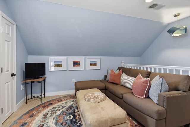 92 North Street 92, Medfield, MA 02052