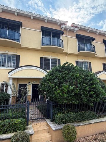 5220 W KENNEDY BOULEVARD, Tampa, FL 33609