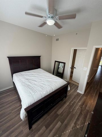 5220 W KENNEDY BOULEVARD, Tampa, FL 33609