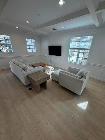 5220 W KENNEDY BOULEVARD, Tampa, FL 33609