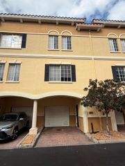 5220 W KENNEDY BOULEVARD, Tampa, FL 33609