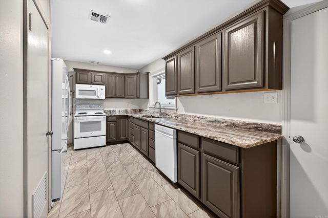 128 Cove Street, Hot Springs, AR 71901