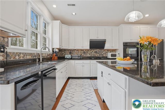 4321 Lotus Lane, Upper Saucon Twp, PA 18036