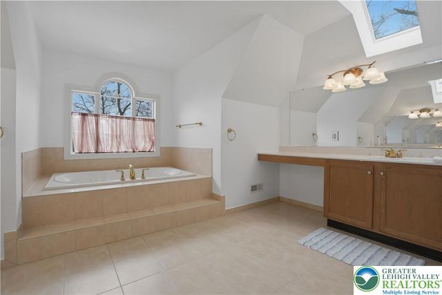 4321 Lotus Lane, Upper Saucon Twp, PA 18036