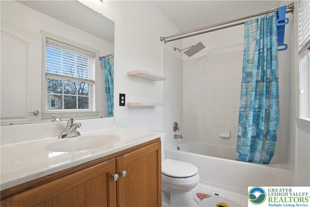 4321 Lotus Lane, Upper Saucon Twp, PA 18036