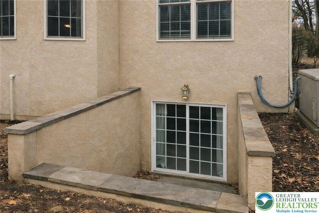 4321 Lotus Lane, Upper Saucon Twp, PA 18036