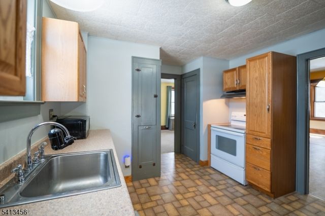 523 Corliss Ave, Phillipsburg Town, NJ 08865