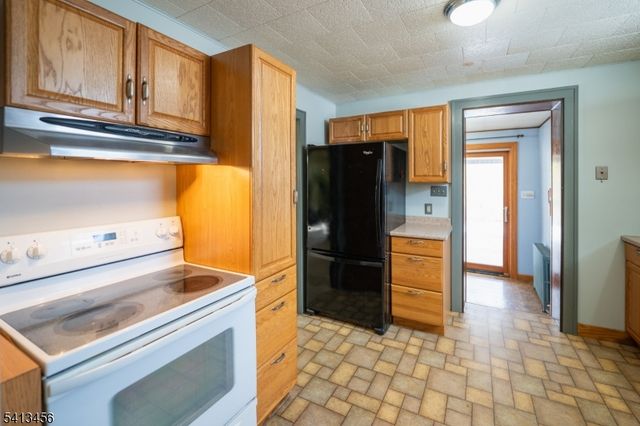 523 Corliss Ave, Phillipsburg Town, NJ 08865