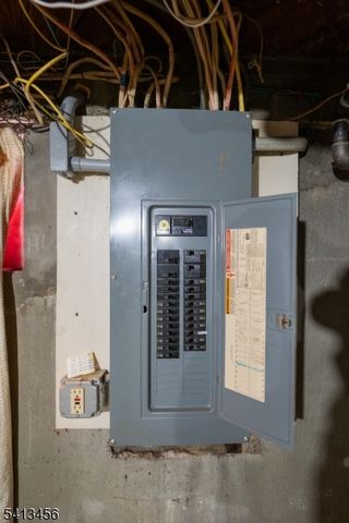 523 Corliss Ave, Phillipsburg Town, NJ 08865