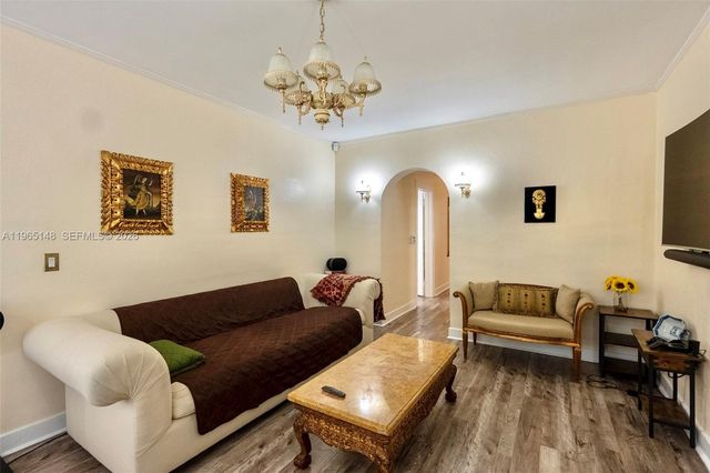 906 Genoa St, Coral Gables, FL 33134