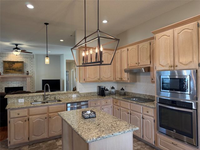 1000 Midnight Pass, Rockwall, TX 75087