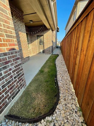 4308 Indigo Lark Lane, Arlington, TX 76005