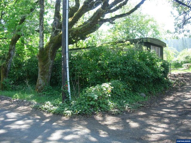 4230 Riverdale Rd S, Salem, OR 97302