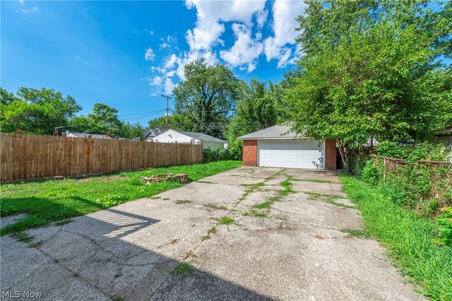 10402 Almira Avenue, Cleveland, OH 44111