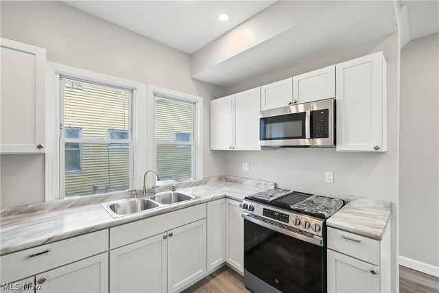 10402 Almira Avenue, Cleveland, OH 44111