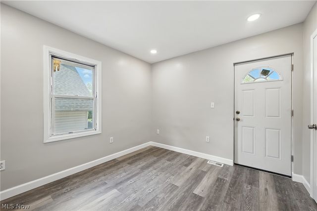 10402 Almira Avenue, Cleveland, OH 44111