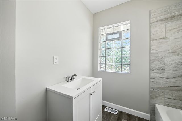 10402 Almira Avenue, Cleveland, OH 44111