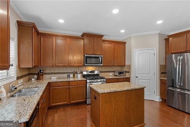 142 Manor Lane, Woodstock, GA 30188