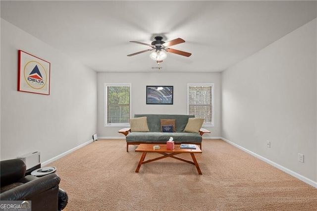 142 Manor Lane, Woodstock, GA 30188