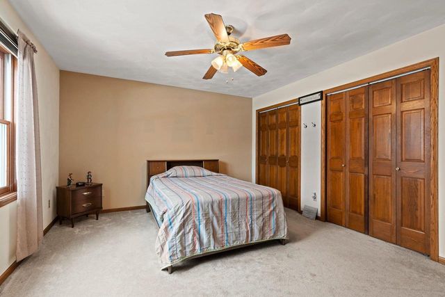 2911 RIDGEWAY DRIVE, Neenah, WI 54956