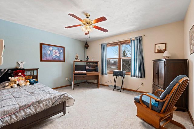 2911 RIDGEWAY DRIVE, Neenah, WI 54956