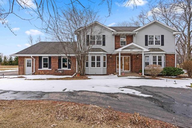 2911 RIDGEWAY DRIVE, Neenah, WI 54956