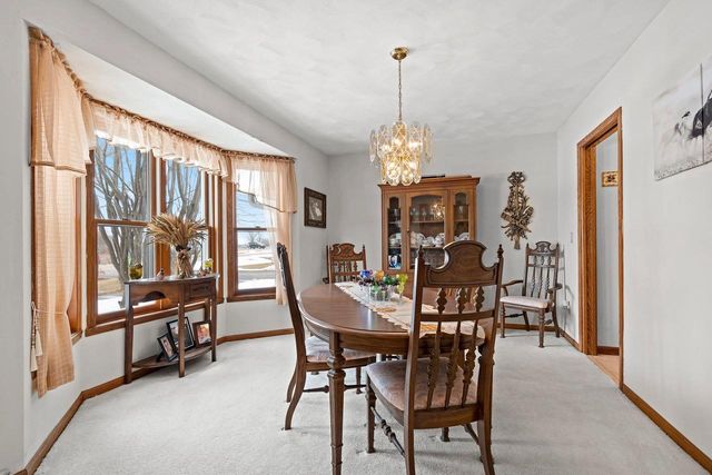 2911 RIDGEWAY DRIVE, Neenah, WI 54956