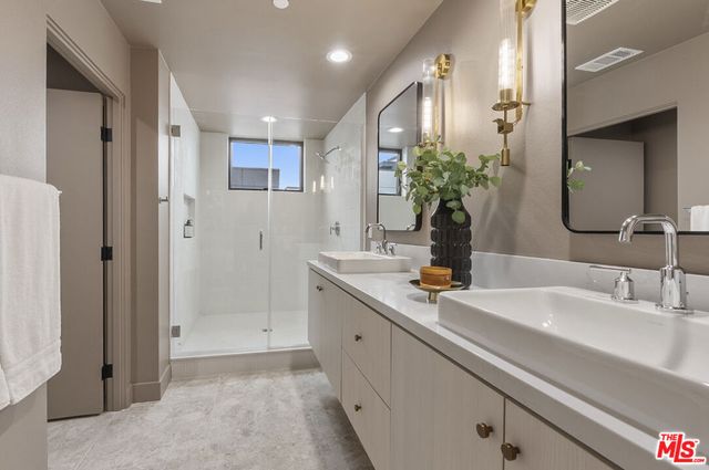 1314 W Cannon Drive, Los Angeles, CA 90026