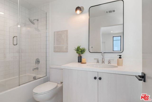 1314 W Cannon Drive, Los Angeles, CA 90026