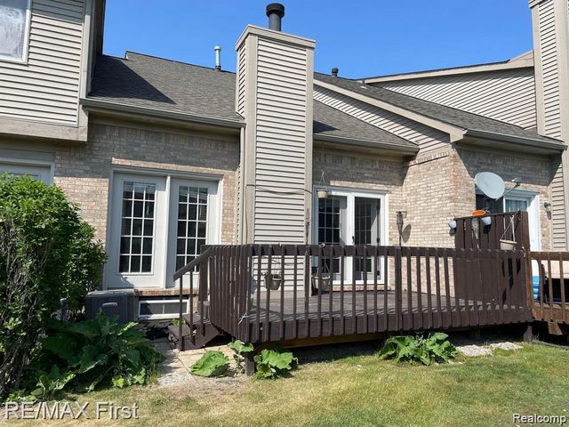 43865 Stoney Lane, Sterling Heights, MI 48313