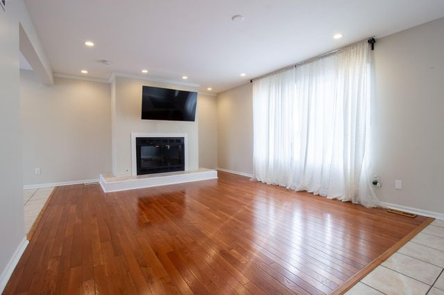 795 W 350 N, Hobart, IN 46342