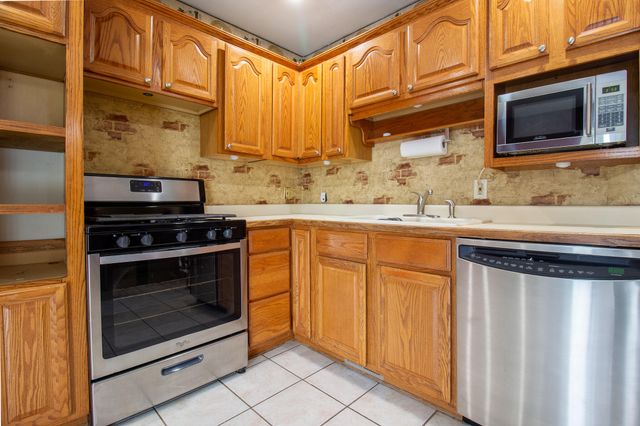 795 W 350 N, Hobart, IN 46342